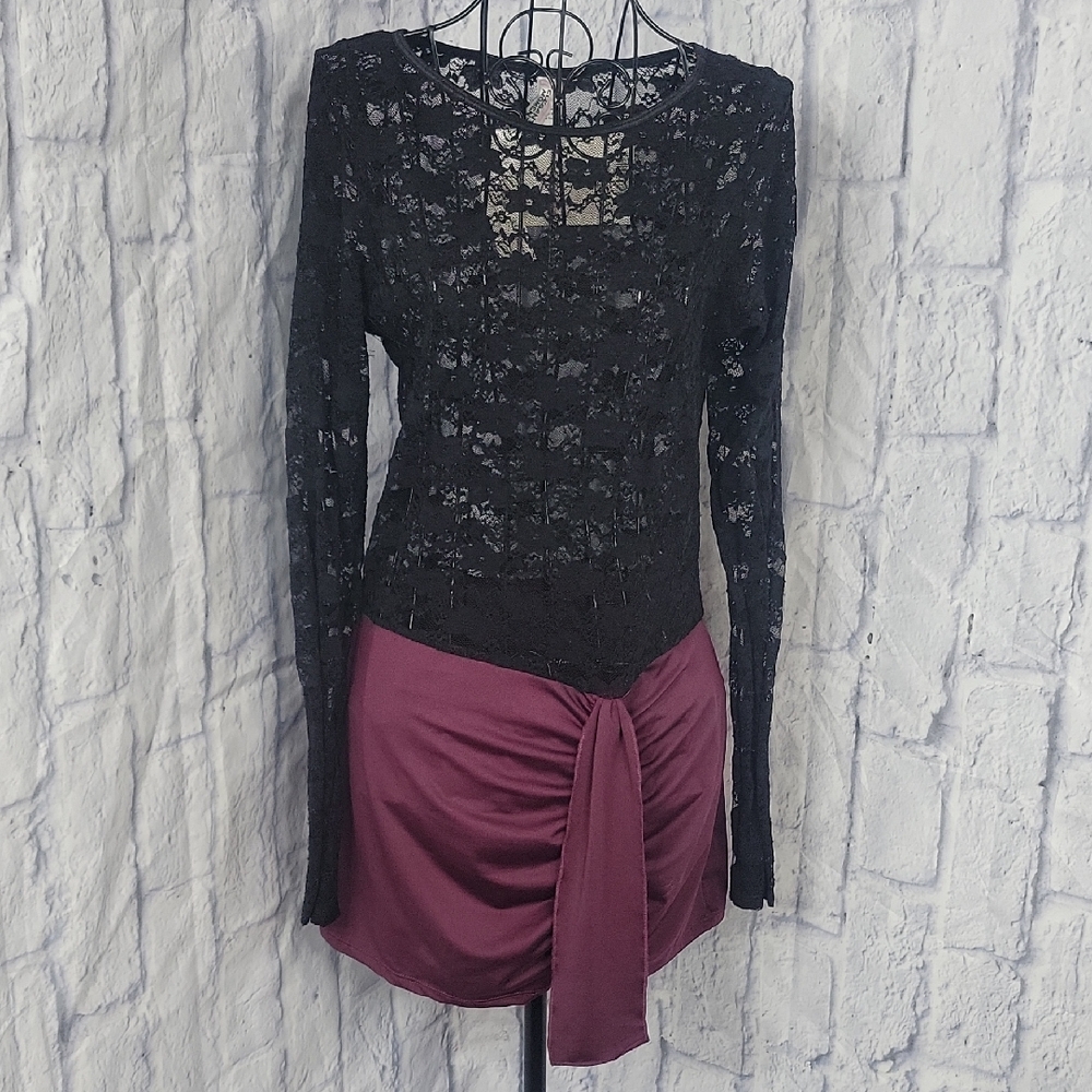 Elegant Moments Black and Burgundy Lace/Satin Mini Dress Medium‎ NWT
